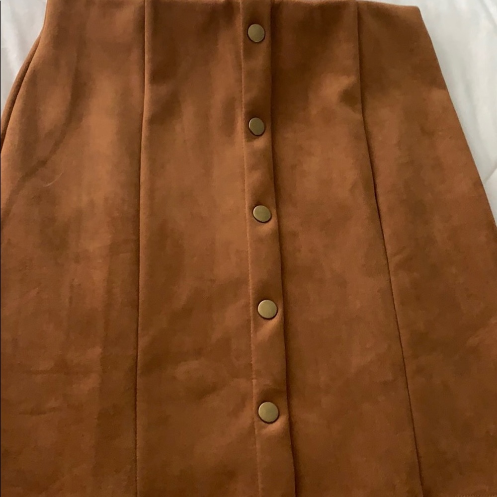 Soft brown skirt with buttons
